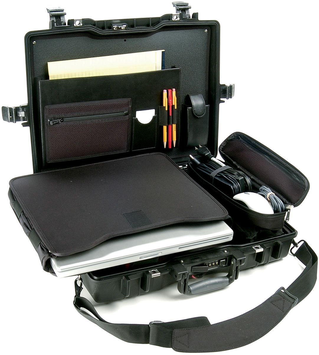 1495cc1-pelican-deluxe-17-in-laptop-case-midwest-case-company