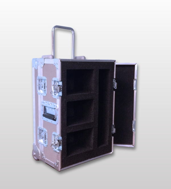 Custom Trade Show Shipping Case w/Tilt Wheels and Extension handle